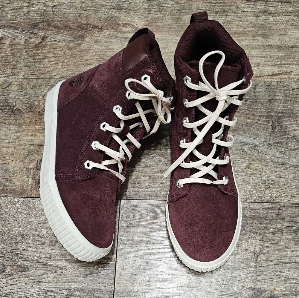 Timberland  High-Top Sneakers women's size 5.5